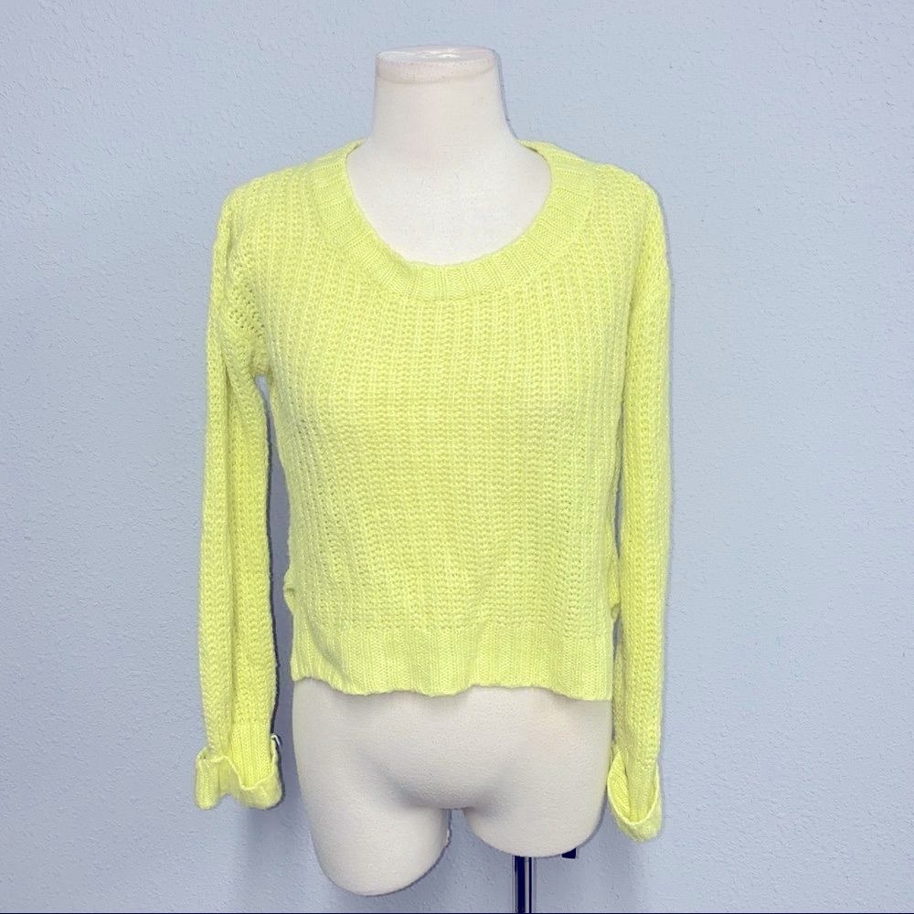 Juniors yellow sweater sz M 7-9